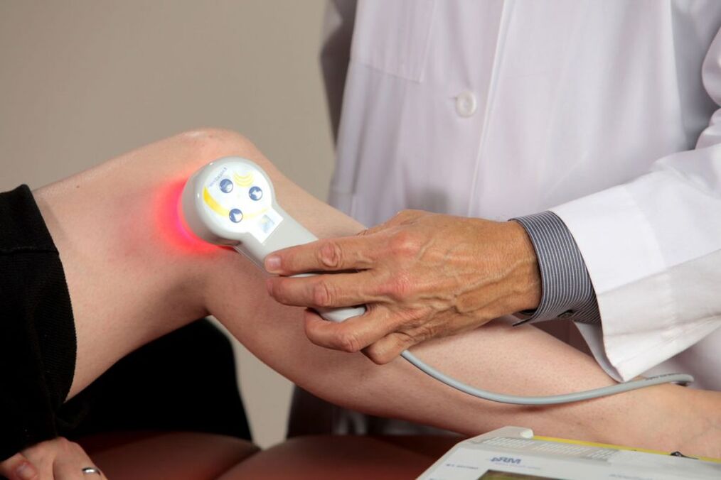 physikalische Behandlung bei Arthrose des Kniegelenks